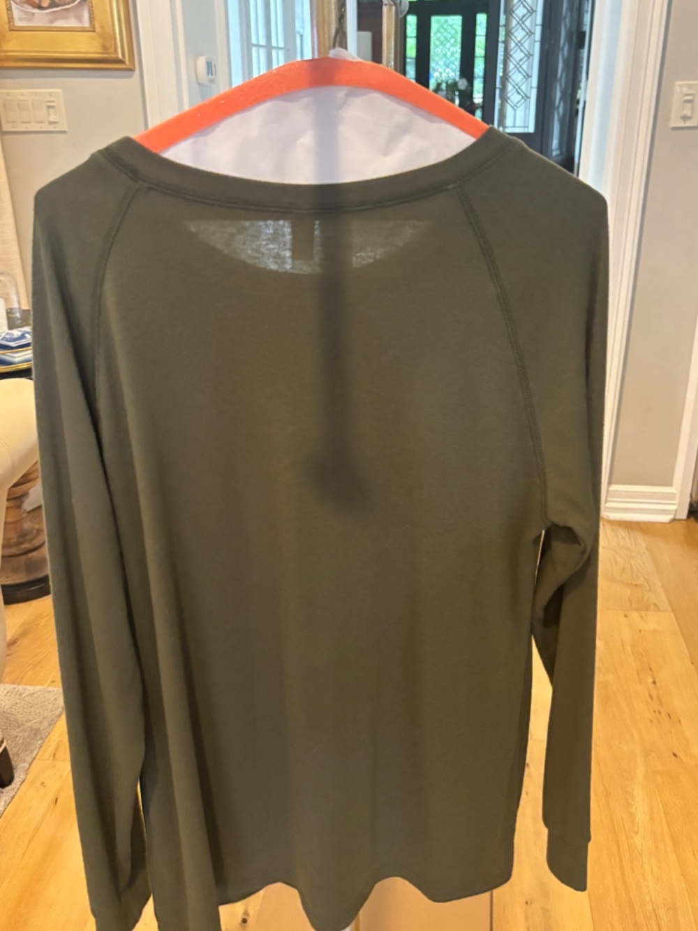 Green shirt - Picture 2 of 3